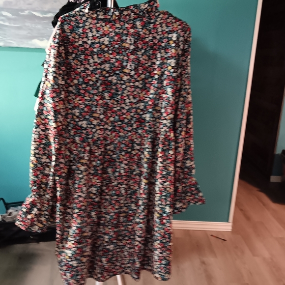 Floral Long Sleeve Dress - Picture 5 of 5